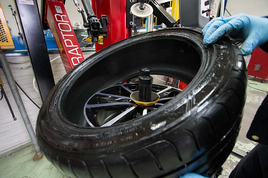Sostituzione delle gomme auto