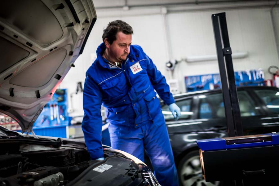 Officina meccanica